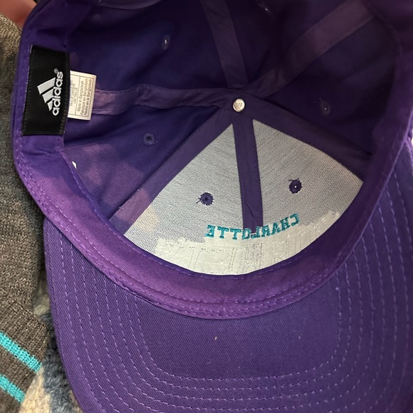 Vintage Snap back Charlotte Hornets Set - Picture 3 of 4